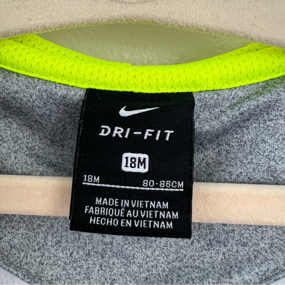 Nike Dri-Fit 18 month Charcoal and Lime Green Hoodie - Picture 5 of 6